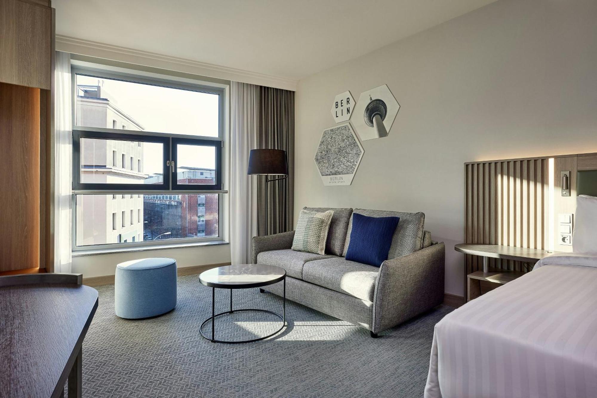 Courtyard By Marriott Berlin City Center Exterior photo