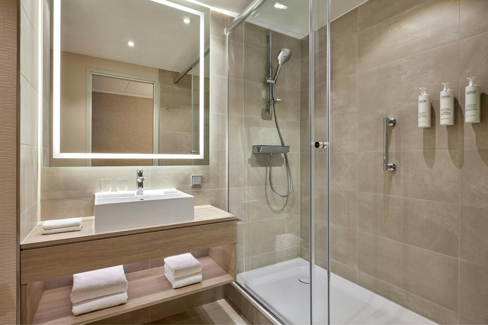 Courtyard By Marriott Berlin City Center Exterior photo