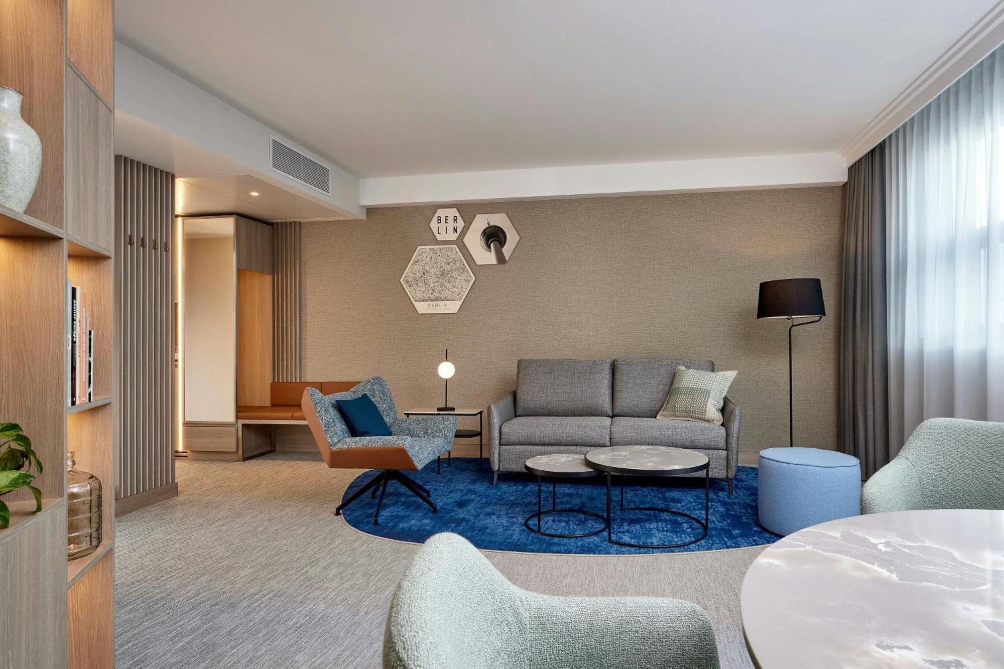 Courtyard By Marriott Berlin City Center Exterior photo